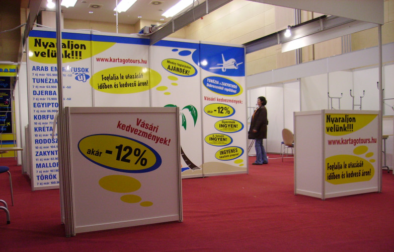 Felirat, rekl�mfelirat - ki�ll�t�s, stand, install�ci� - 001