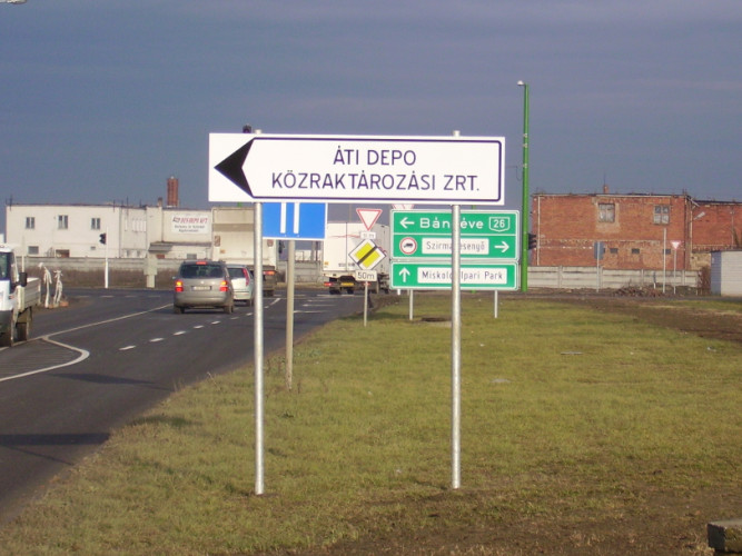 Inform�ci�s t�bla - Telephelyre utal� t�bla - 002